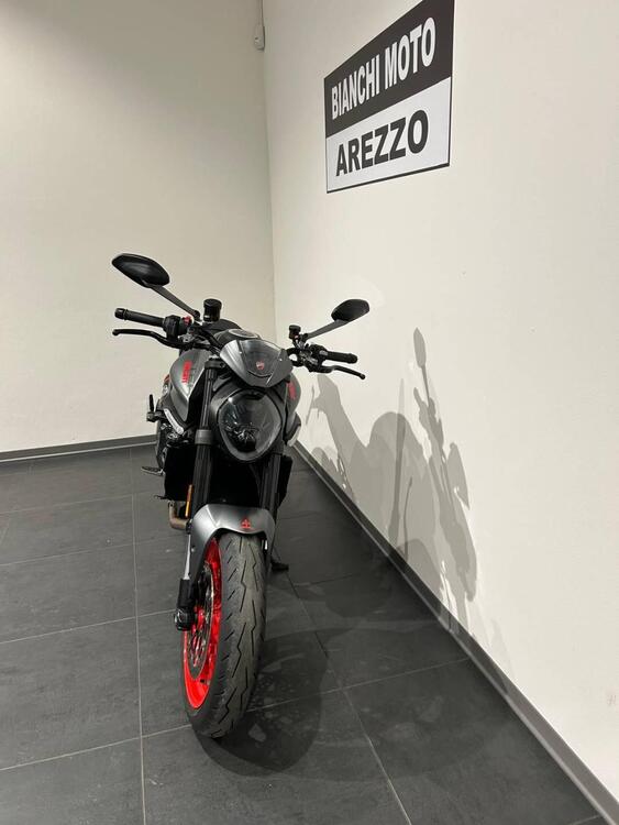 Ducati Monster 937 + (2021 - 25) (5)