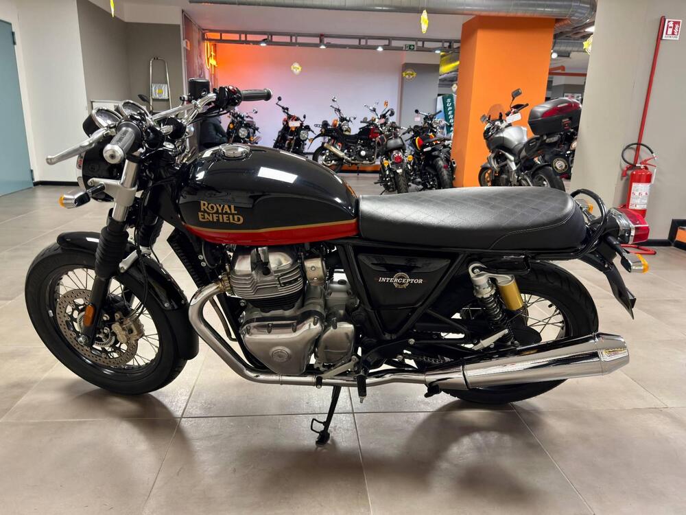 Royal Enfield Interceptor 650 (2021 - 25) (4)