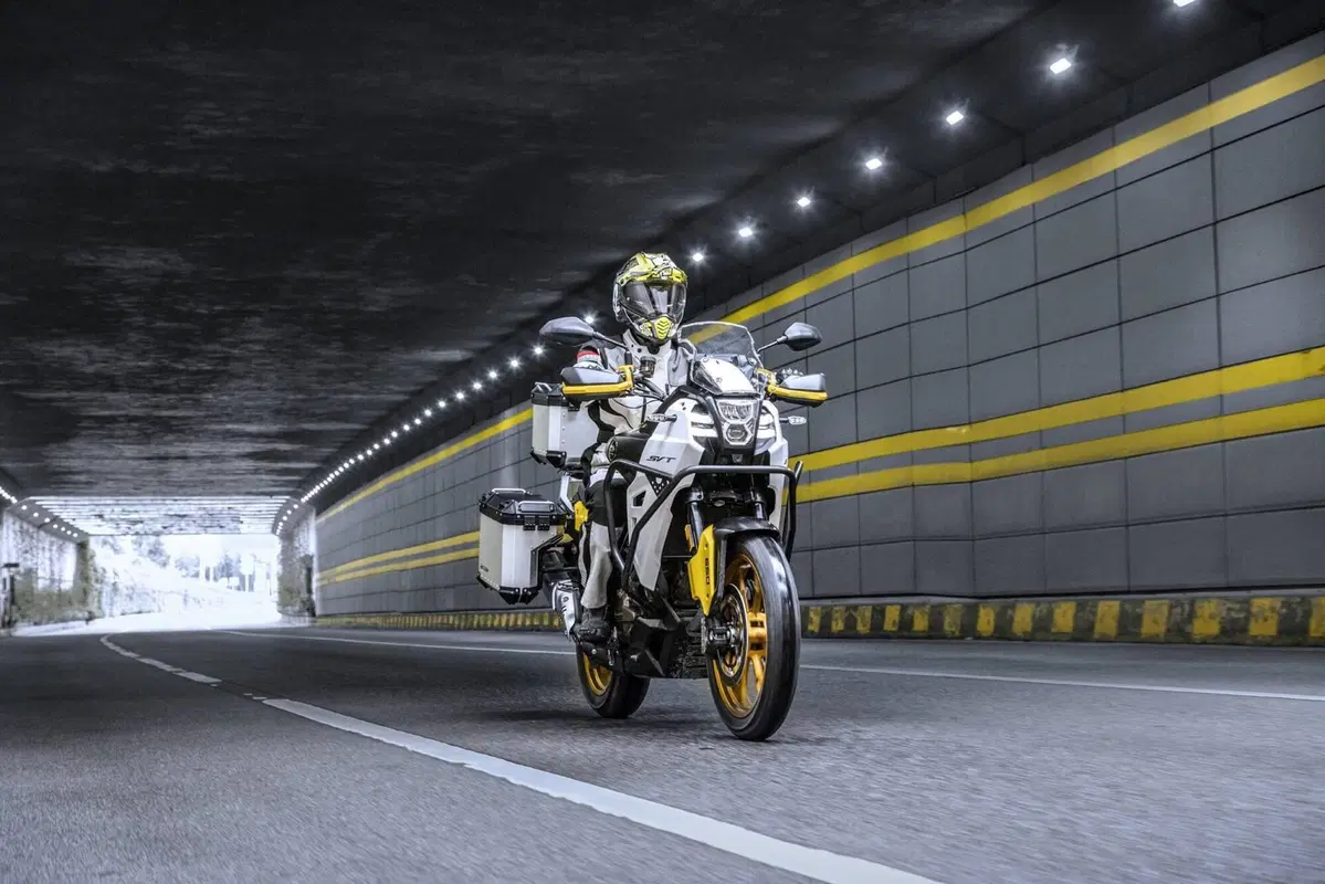 QJ Motor SVT 650 X (2024) (5)