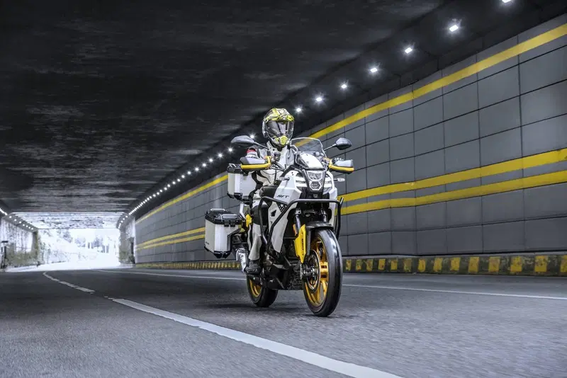QJ Motor SVT 650 X (2024) (5)