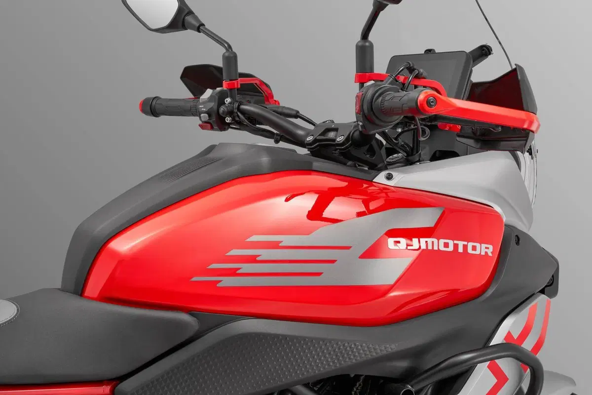 QJ Motor SRT 550 SX (2024) (3)
