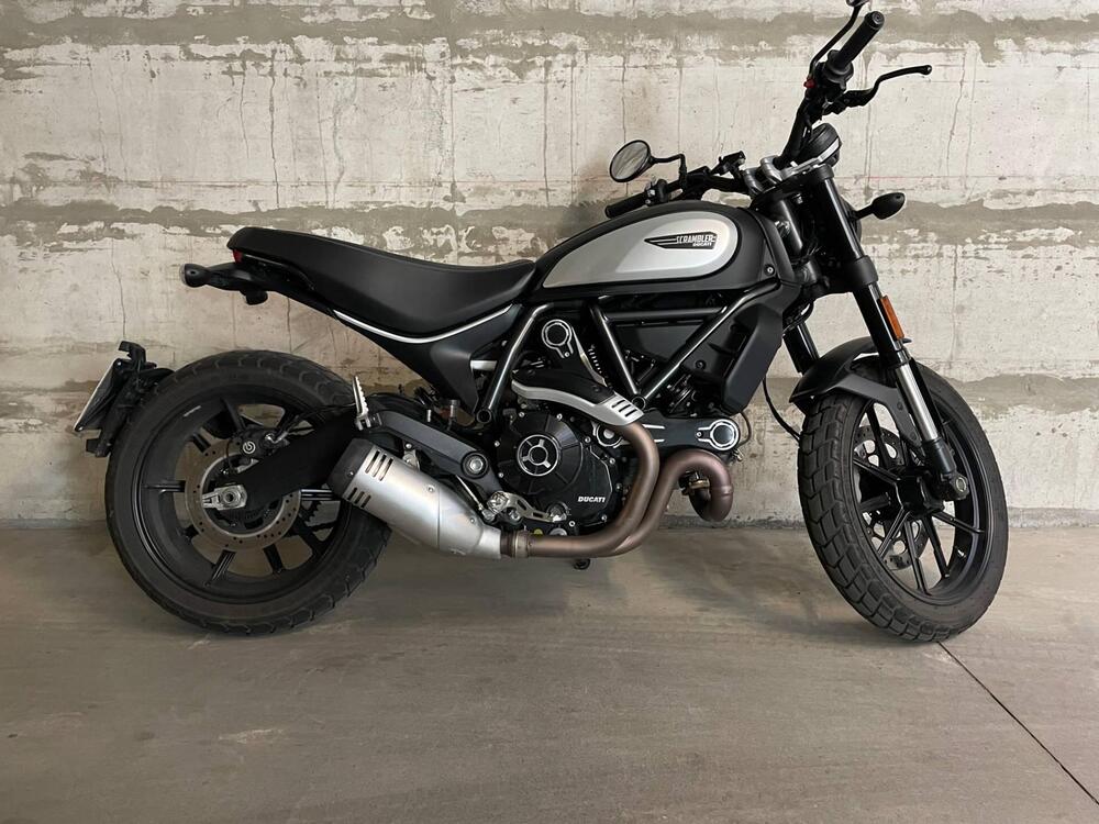 Ducati Scrambler 800 Icon Dark (2021 - 22)