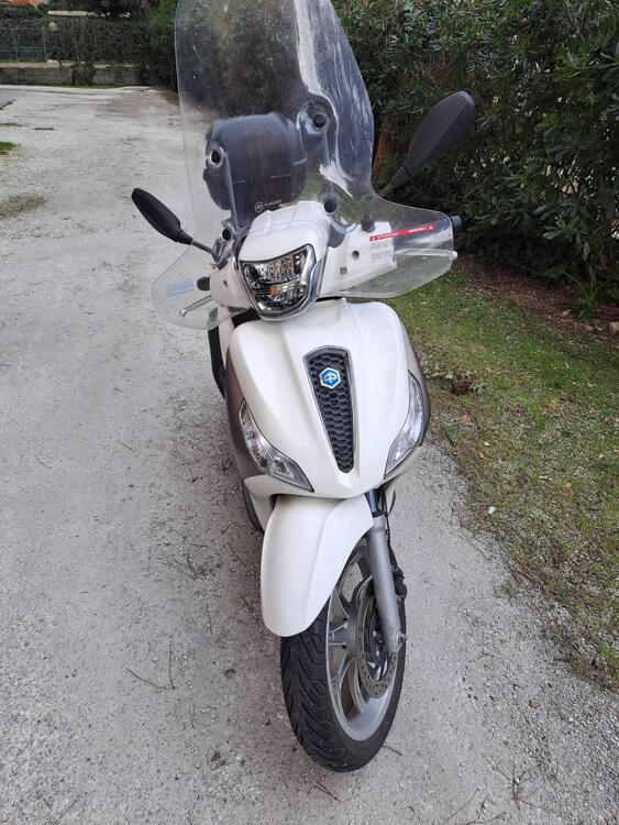 Piaggio Medley 150 ABS (2021 - 25) (4)