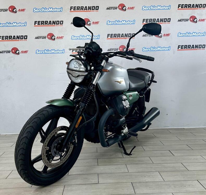 Moto Guzzi V7 Stone Centenario (2021 - 22) (2)