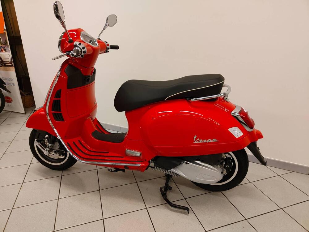 Vespa GTS 300 Super (2023 - 24) (4)