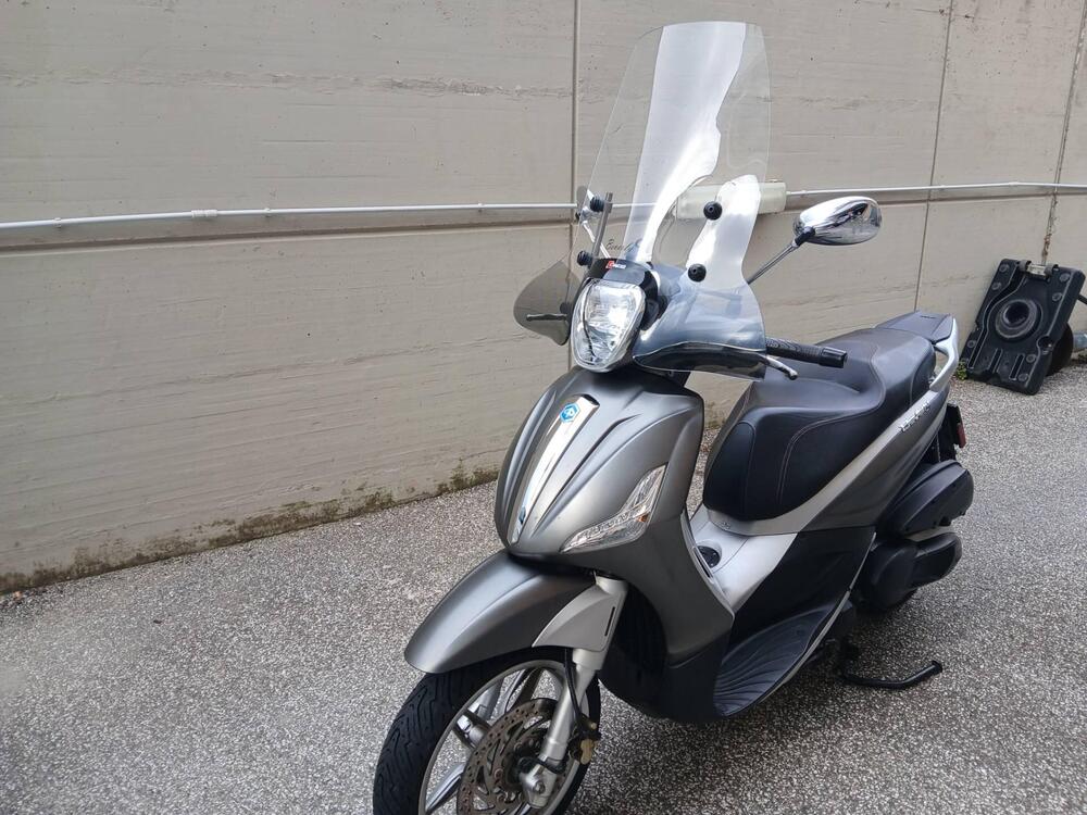 Piaggio Beverly 350 ABS (2016 - 20) (2)