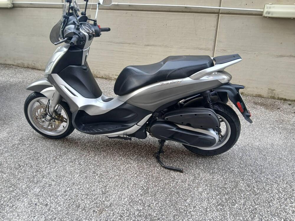 Piaggio Beverly 350 ABS (2016 - 20)