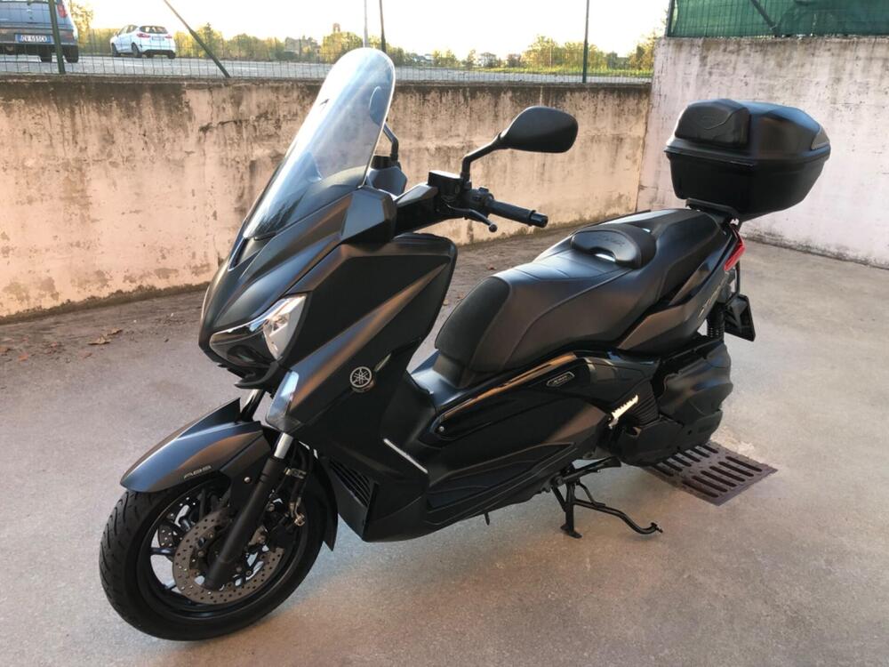 Yamaha X-Max 400 Iron Max ABS (2016) (2)