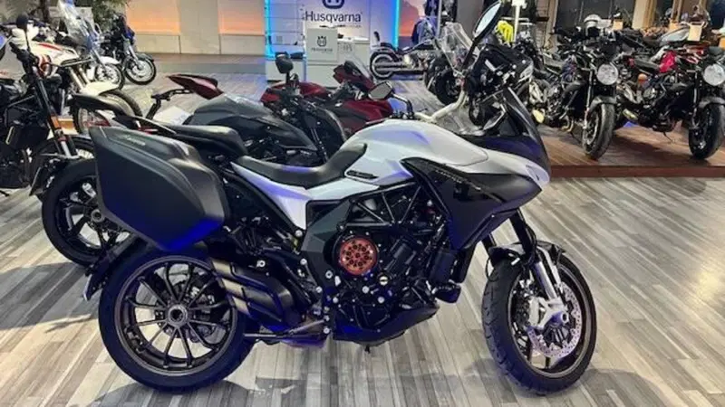MV Agusta Turismo Veloce 800 Lusso SCS (2017 - 20)