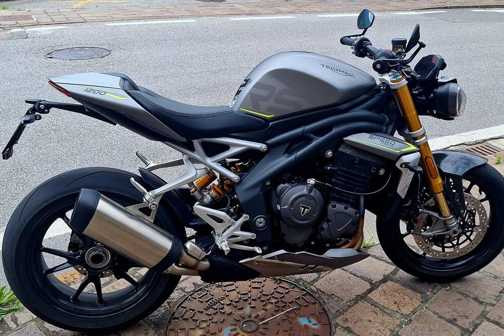 Triumph Speed Triple 1200 RS (2021 - 25) (4)