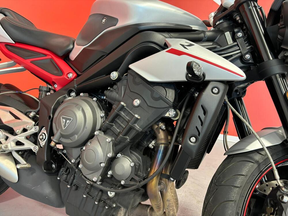 Triumph Street Triple R (2017 - 20) (5)