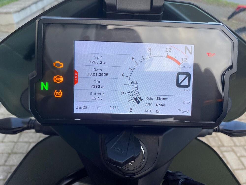 KTM 890 Adventure (2022) (5)