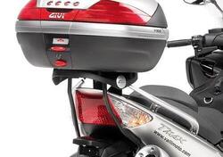 Givi SR2139 Portapacchi specifico per bauletto Mon