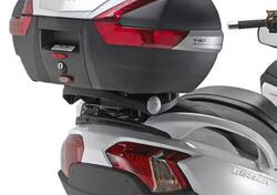 GIVI SR3104 Attacco posteriore specifico per baule