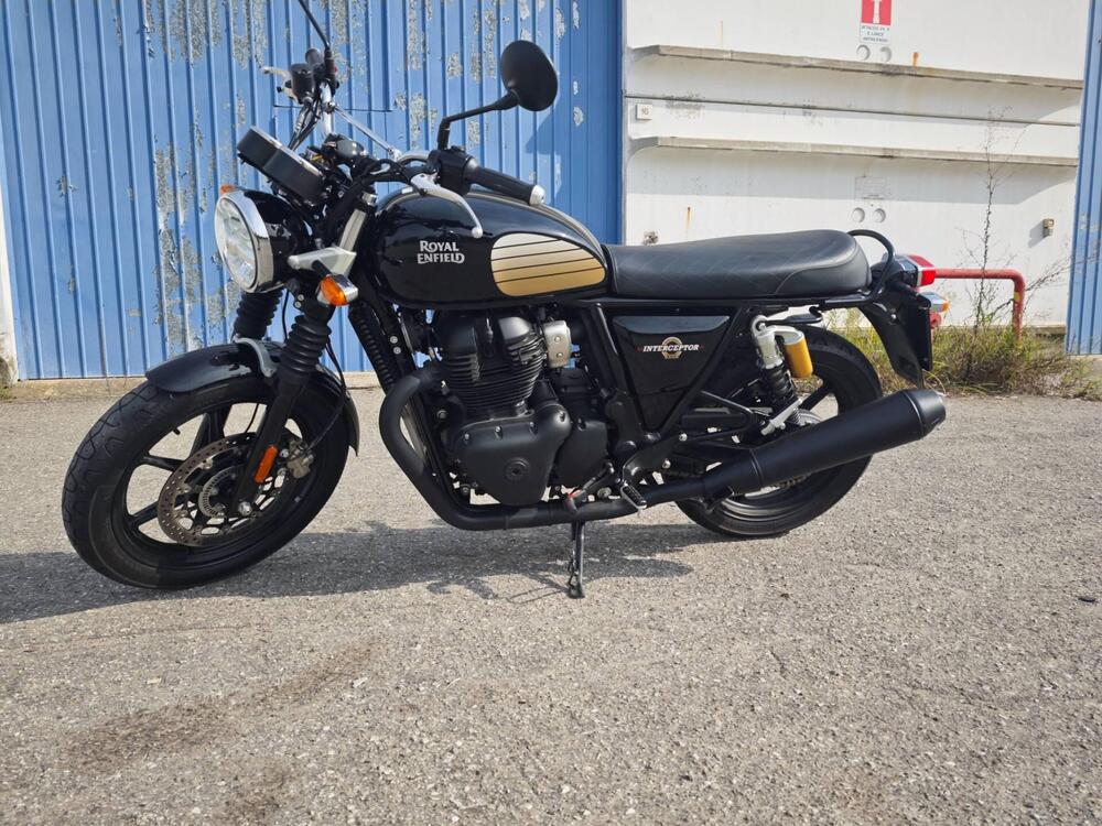 Royal Enfield Interceptor 650 (2021 - 25) (4)