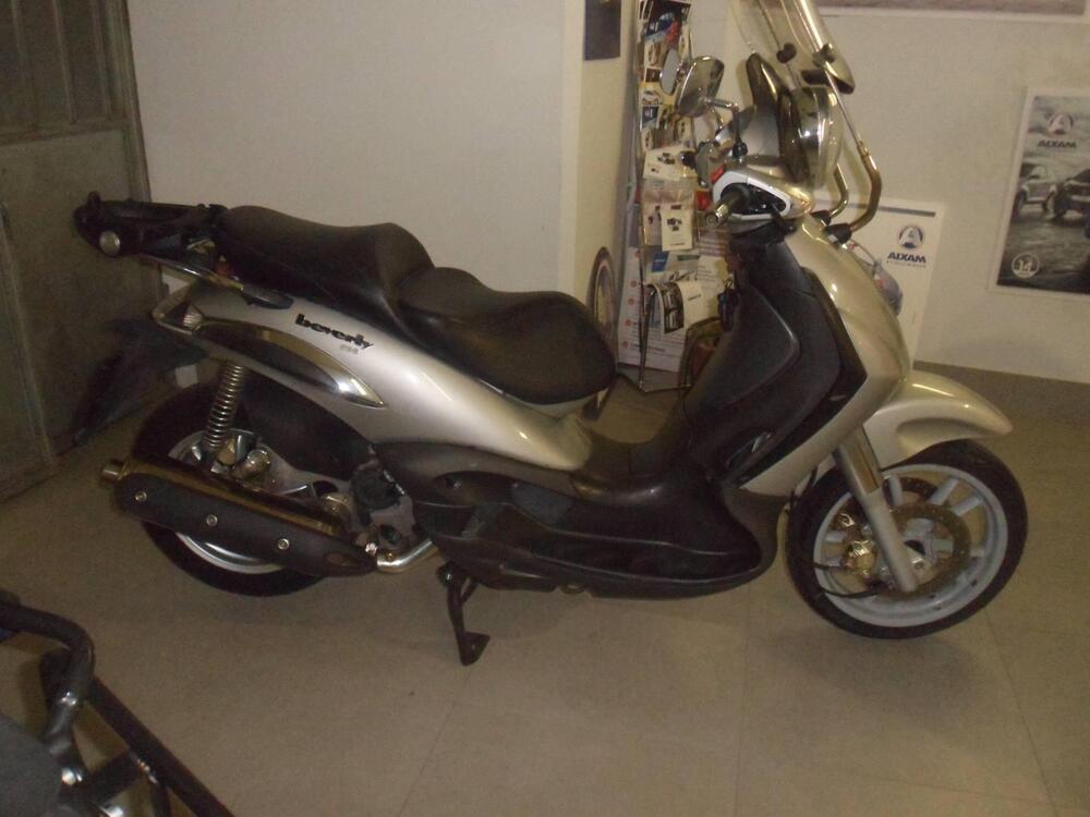 Piaggio Beverly 500 (4)