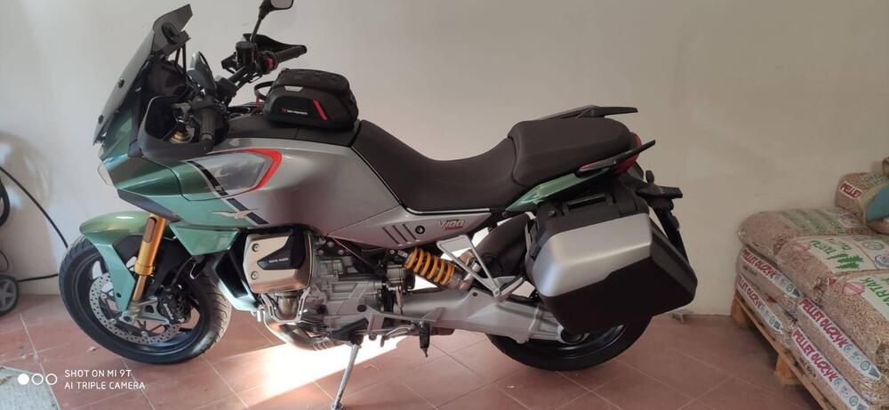 Moto Guzzi V100 Mandello S (2023 - 24)