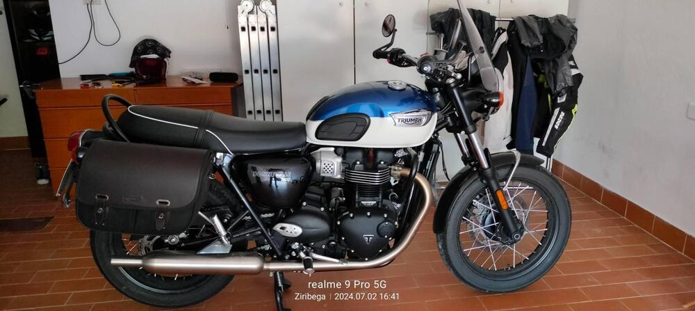 Triumph Bonneville T100 (2021 - 25) (3)