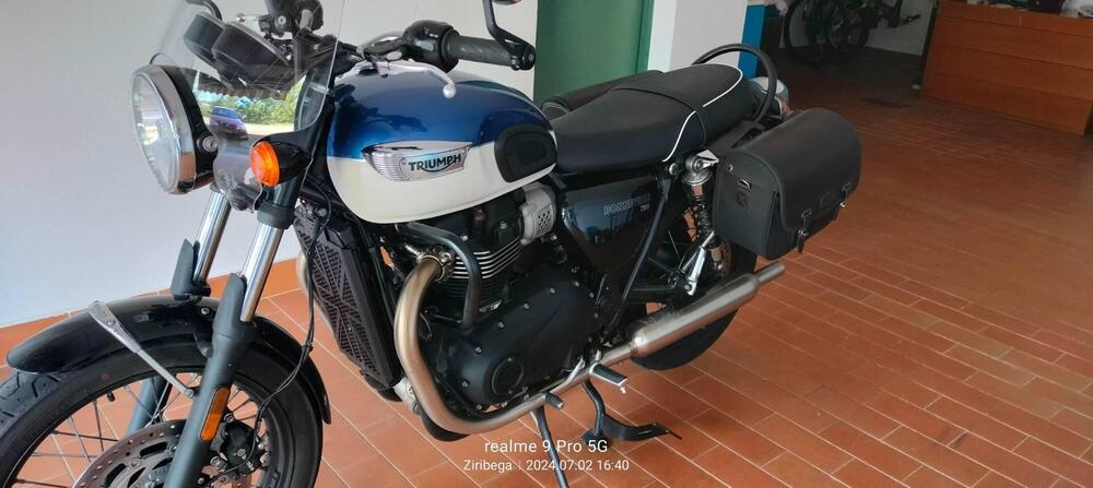 Triumph Bonneville T100 (2021 - 25) (4)