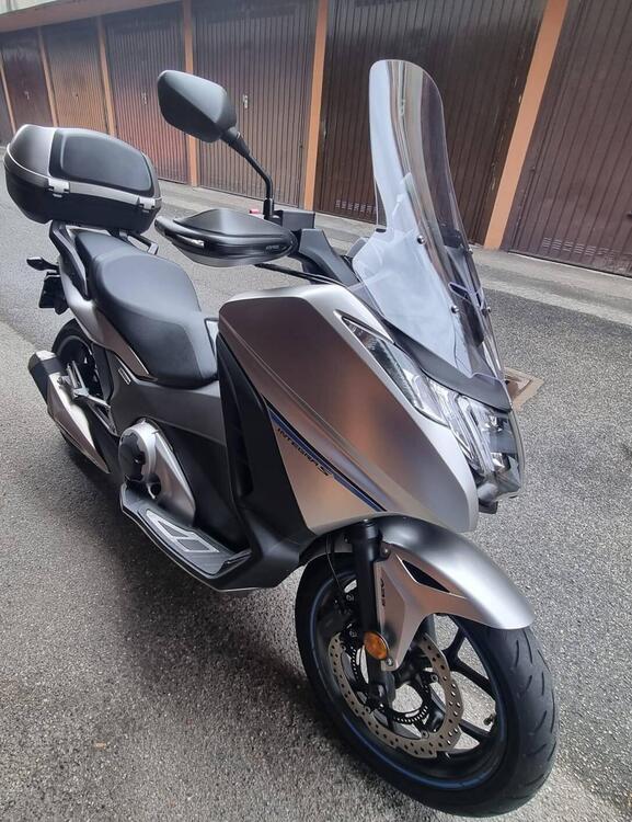 Honda Integra 750 DCT Sport (2017) (2)