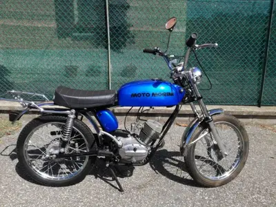 Moto Morini SCRAMBLER blu modello ZS d'epoca