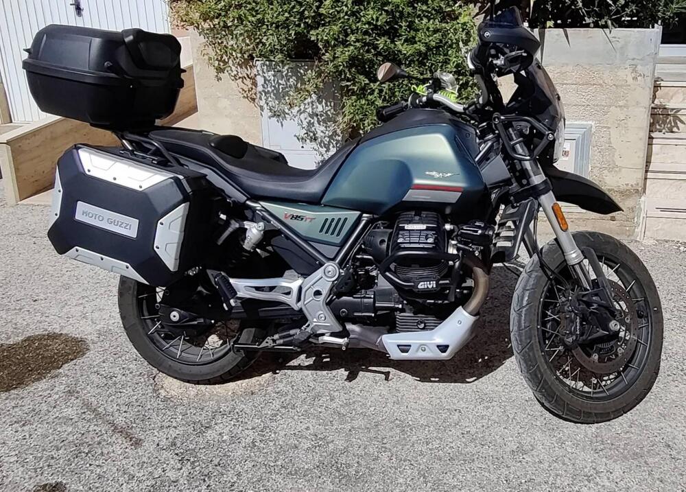 Moto Guzzi V85 TT (2021 - 23)