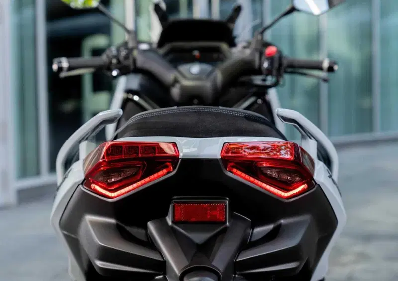 Yamaha X-Max 125 X-Max 125 Tech Max+ (2025 - 26) (11)