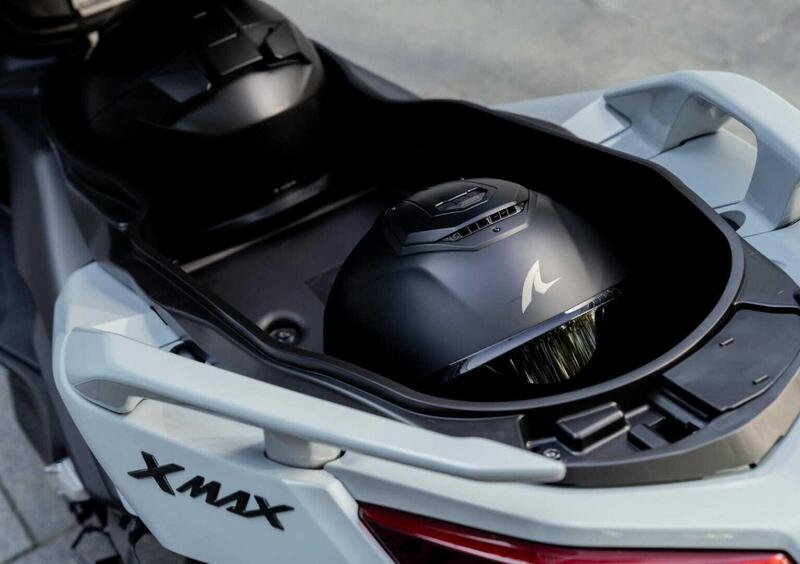 Yamaha X-Max 125 X-Max 125 Tech Max+ (2025) (17)