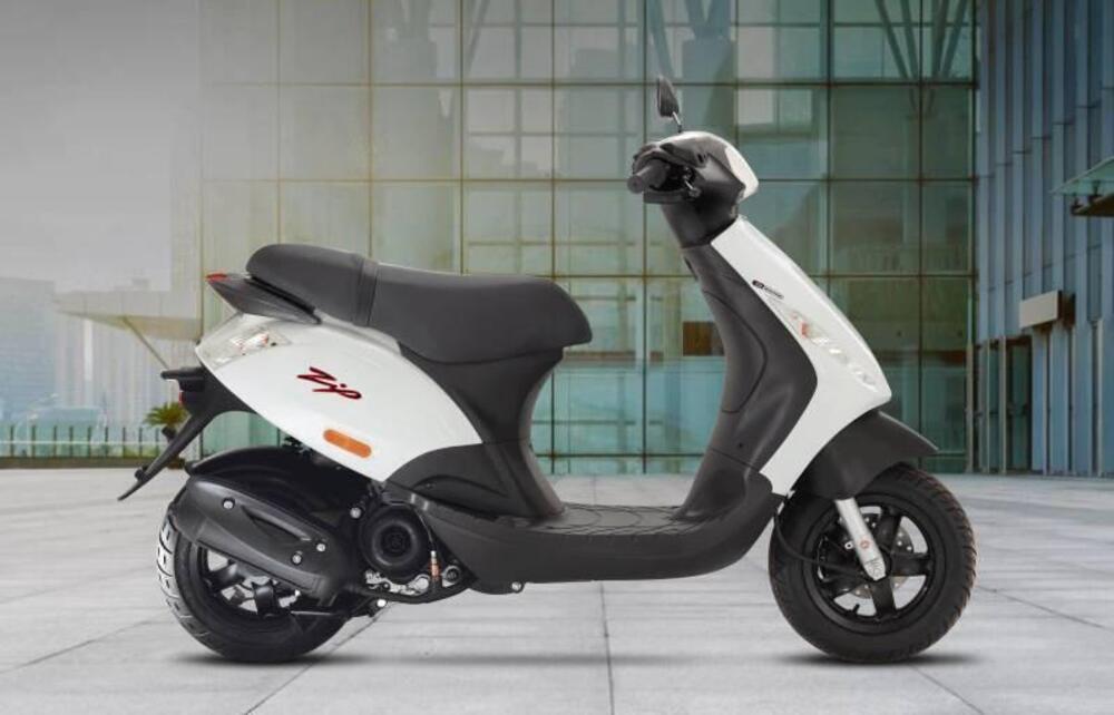 Piaggio Zip 50 4T (2021 - 25) (4)