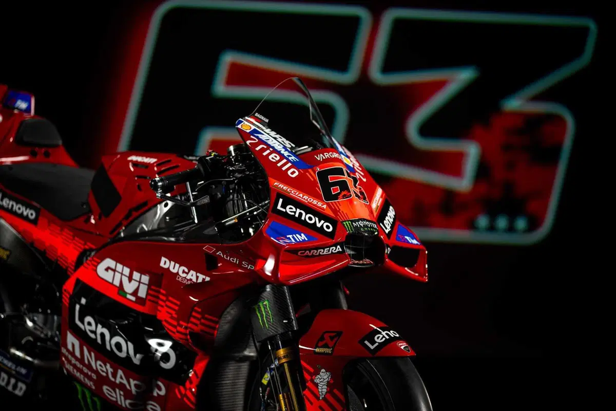 Presentazione Ducati MotoGP 2025: Pecco Bagnaia e Marc Marquez svelano la livrea! [VIDEO e GALLERY] - LIVE (13)