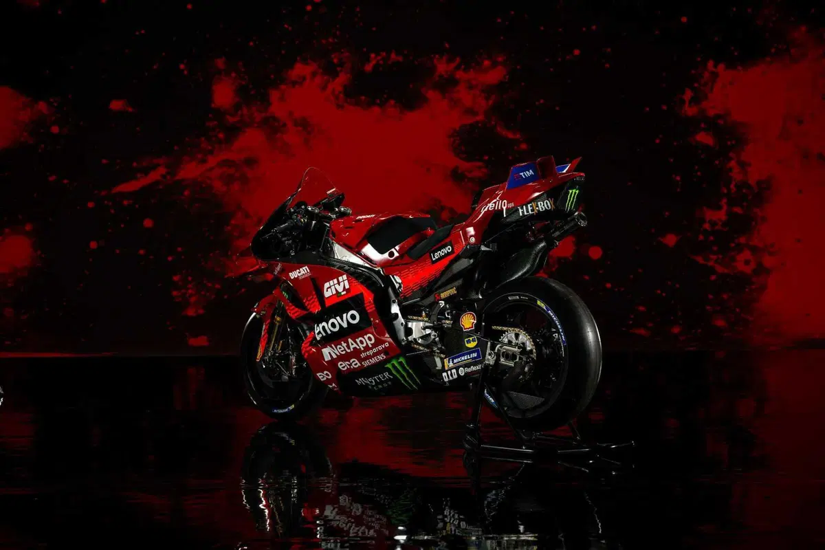 Presentazione Ducati MotoGP 2025: Pecco Bagnaia e Marc Marquez svelano la livrea! [VIDEO e GALLERY] - LIVE (18)