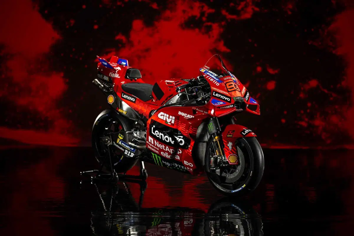 Presentazione Ducati MotoGP 2025: Pecco Bagnaia e Marc Marquez svelano la livrea! [VIDEO e GALLERY] - LIVE (21)