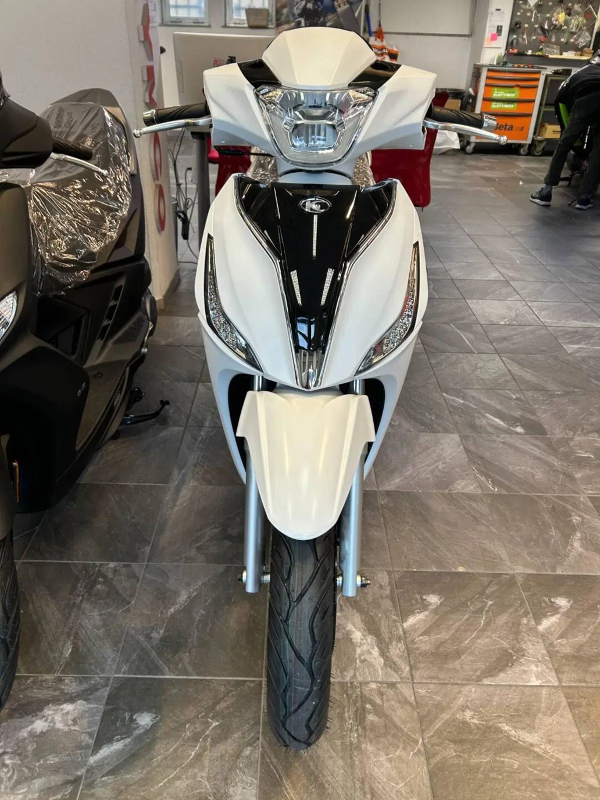 Kymco People 125i S ABS (2024 - 26) (2)