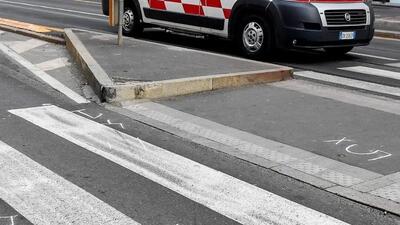 Saronno: una moto colpisce una donna mentre attraversa sulle strisce pedonali