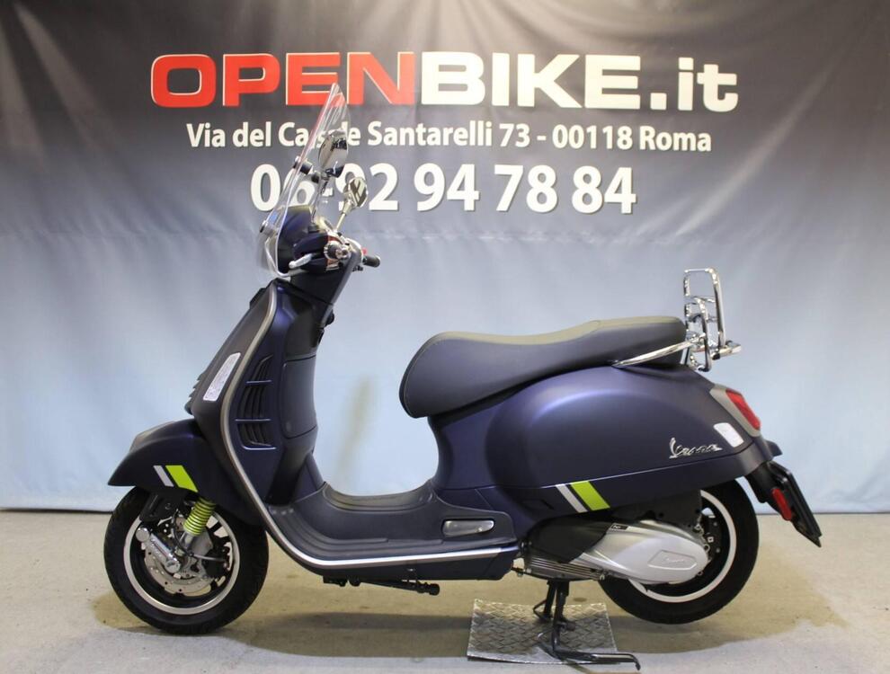 Vespa GTS 300 Super Tech (2023 - 24) (2)