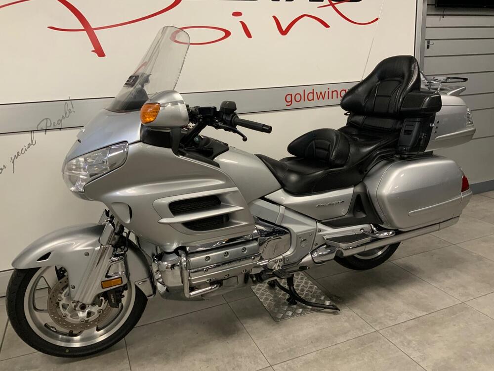 Honda GL 1800 Gold Wing (2007 - 11) (2)