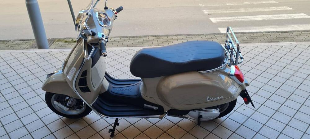 Vespa GTS 300 Hpe (2021 - 22) (2)