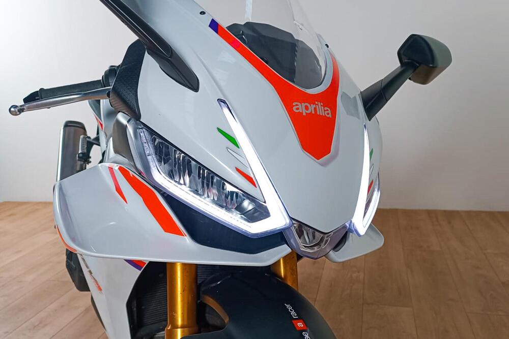 Aprilia RSV4 1100 Factory (2021 - 24) (5)