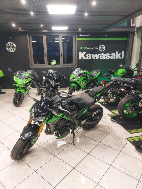 Kawasaki Z 900 SE (2022 - 24) (4)