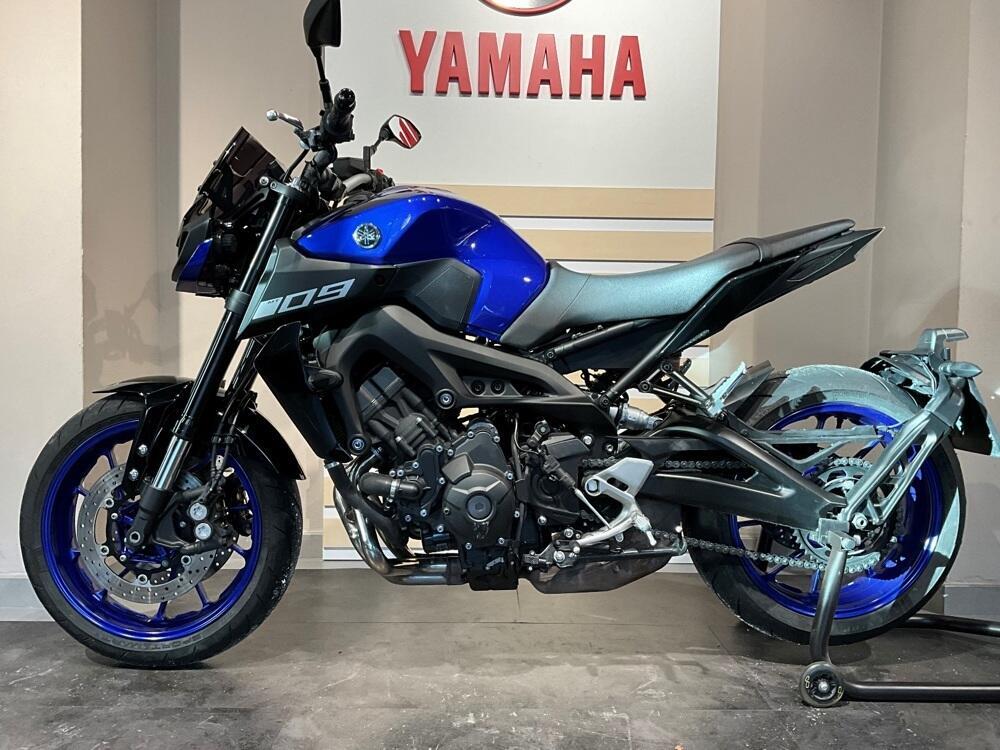 Yamaha MT-09 (2017 - 20) (2)