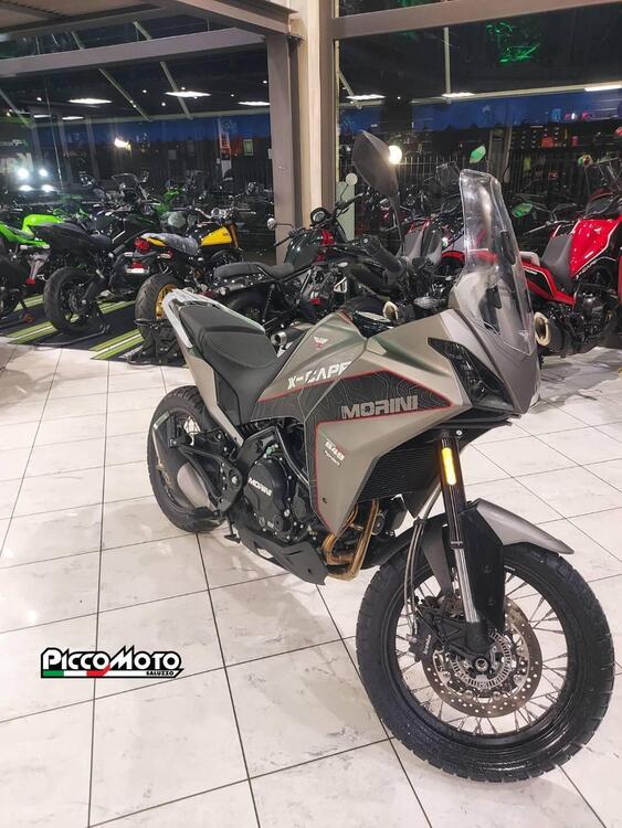 Moto Morini X-Cape 650 (2021 - 25) (3)