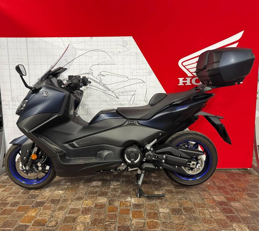 Yamaha T-Max 560 (2022 - 24) (3)