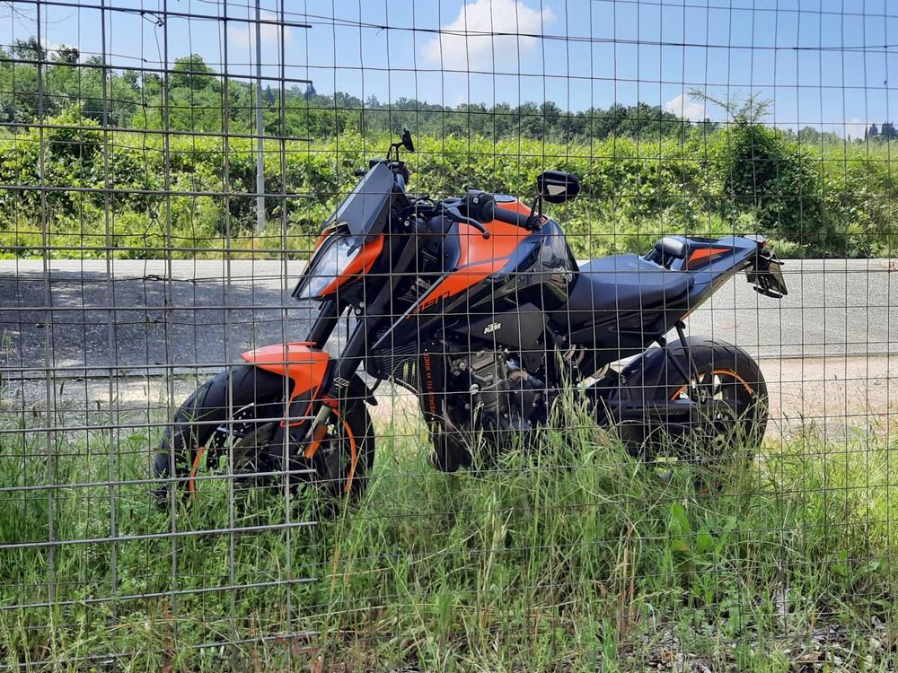 KTM 890 Duke (2021 - 23) (4)