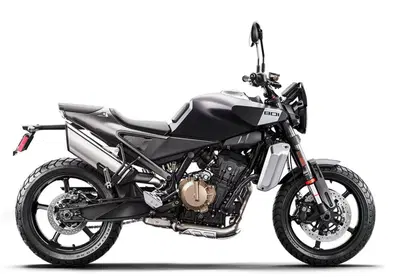 Husqvarna Svartpilen 801 (2024 - 26) nuova