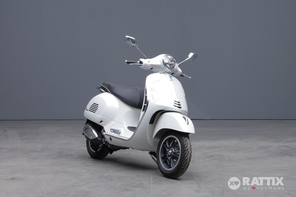 Vespa GTS 300 Super Hpe (2021 - 22)