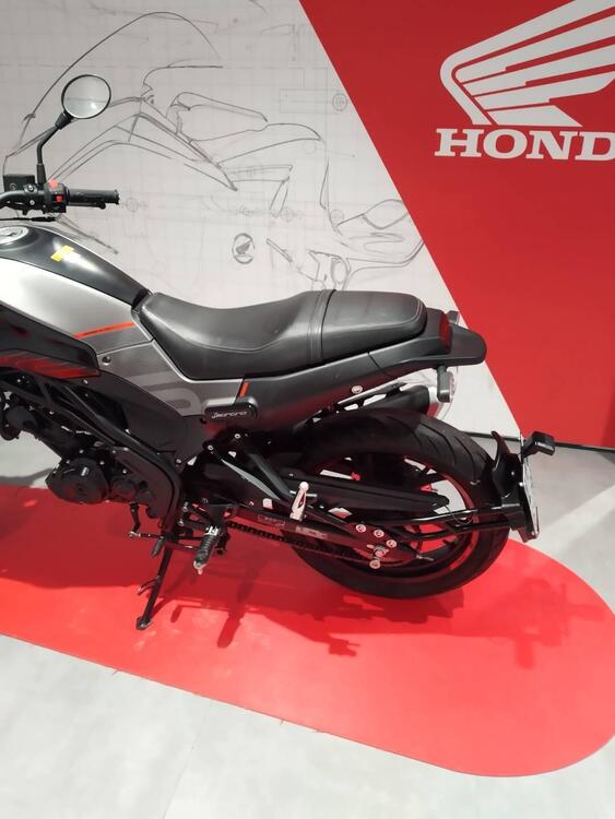 Benelli Leoncino 125 (2022 - 25) (4)