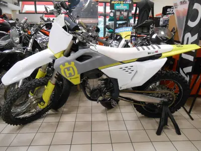 Husqvarna FC 450 (2024) usata