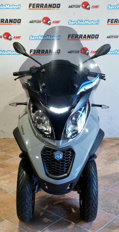 Piaggio Mp3 350 ie ABS (2020) (4)