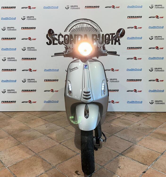 Vespa Primavera 150 3V ie ABS Settantesimo (2016) (4)