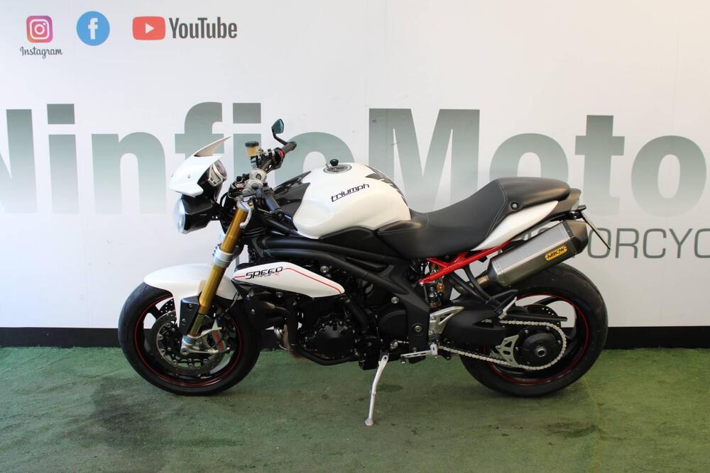 Triumph Speed Triple 1050 R (2011 - 13) (4)